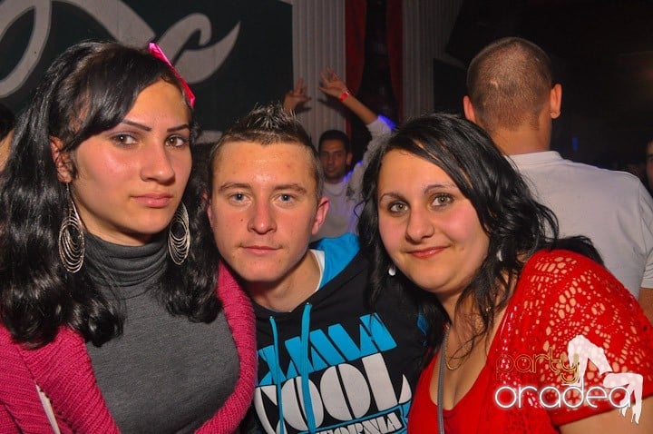 Distracţie şi voie bună în Disco Faház, 