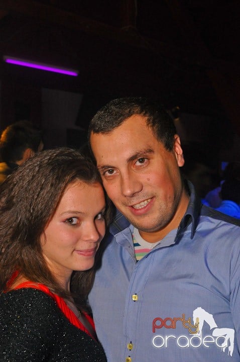 Distracţie şi voie bună în Disco Faház, 