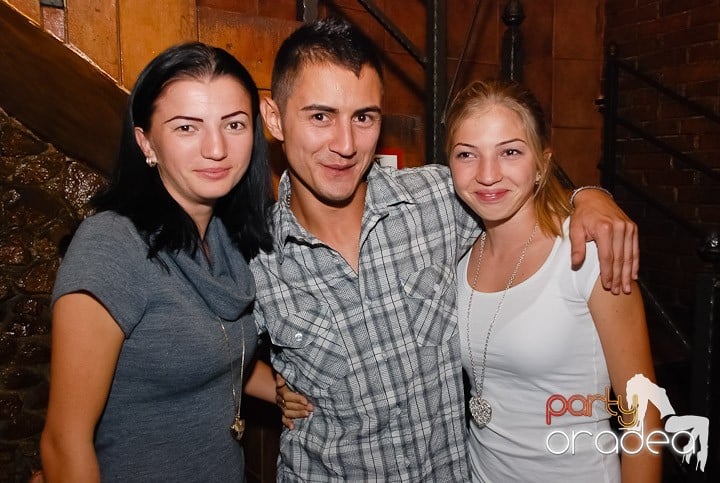 Distracţie şi voie bună în Downtown, 