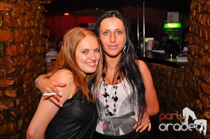 Distracţie şi voie bună în Downtown, 