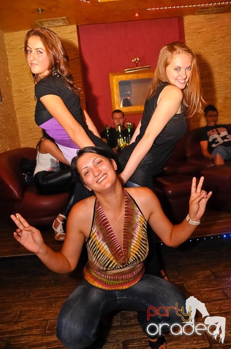 Distracţie şi voie bună în Downtown, 