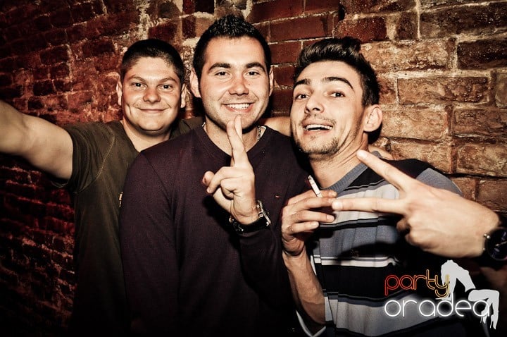 Distracţie şi voie bună în Escape, 