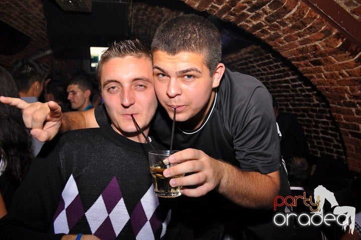 Distracţie şi voie bună în Escape, 