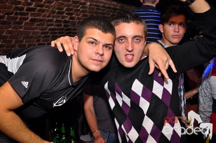 Distracţie şi voie bună în Escape, 