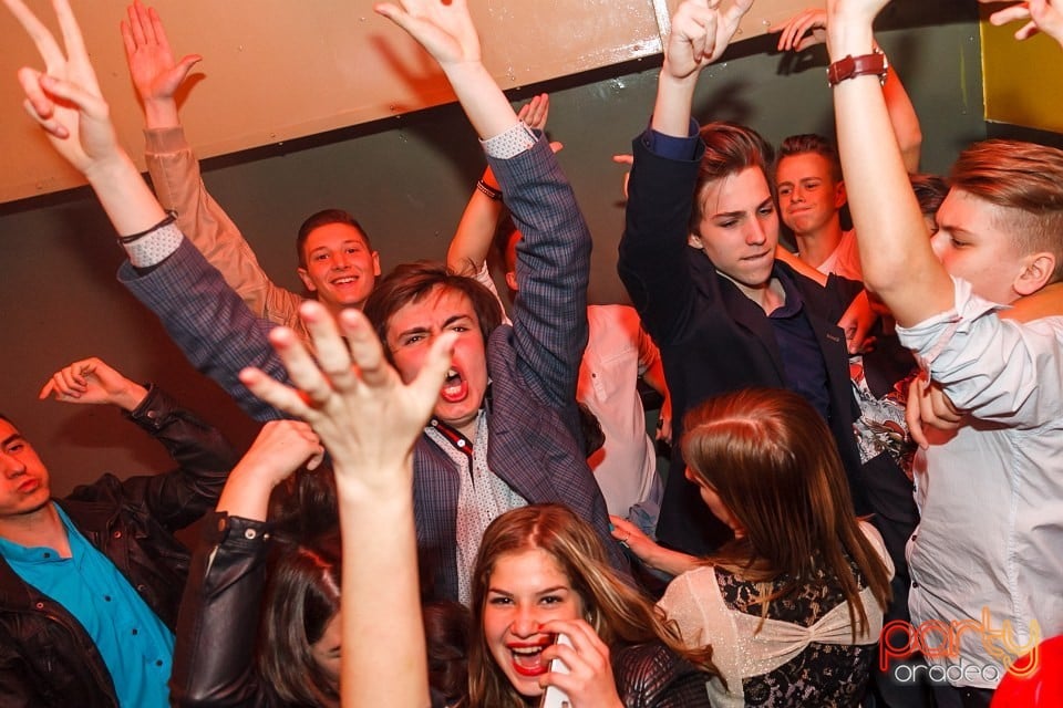 Distracţie şi voie bună în Yellow, 