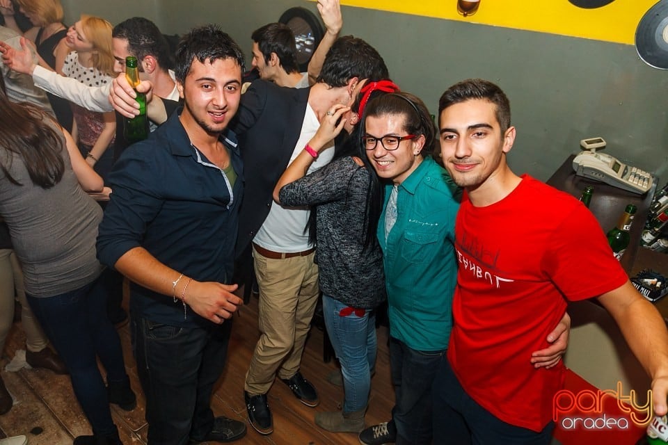 Distracţie şi voie bună în Yellow, 