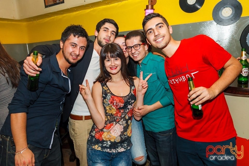 Distracţie şi voie bună în Yellow, 