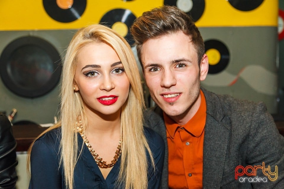 Distracţie şi voie bună în Yellow, 