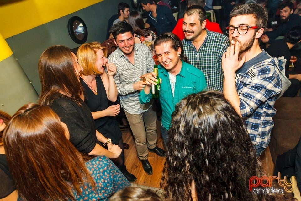 Distracţie şi voie bună în Yellow, 