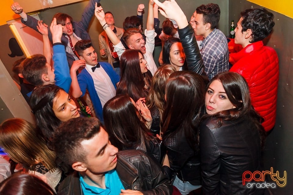 Distracţie şi voie bună în Yellow, 