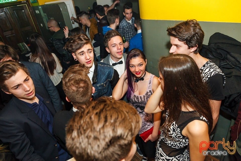 Distracţie şi voie bună în Yellow, 