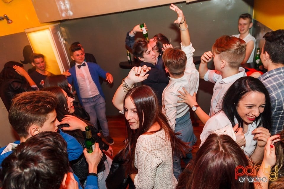 Distracţie şi voie bună în Yellow, 