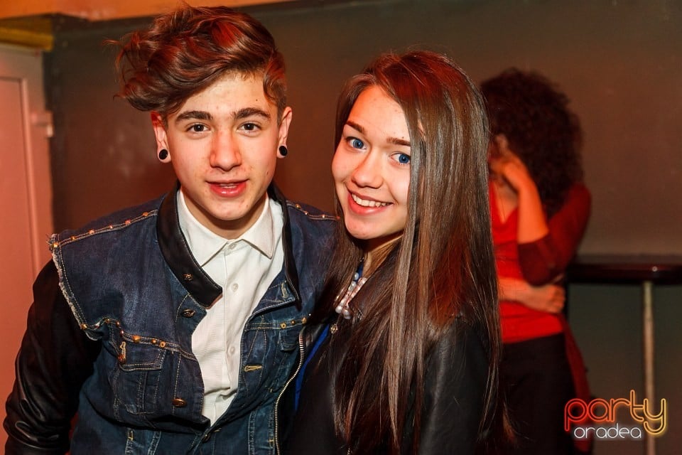 Distracţie şi voie bună în Yellow, 