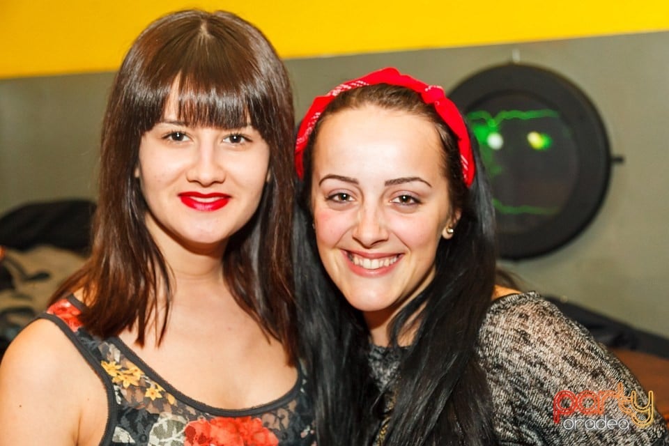 Distracţie şi voie bună în Yellow, 