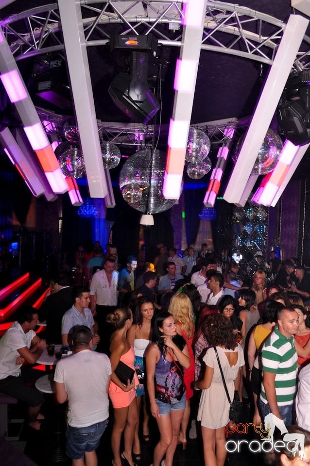 DJ Alexinno în Club The One, 