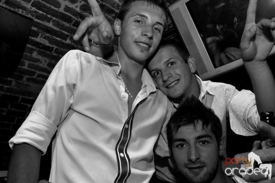 DJ Bíró în Club Escape, 