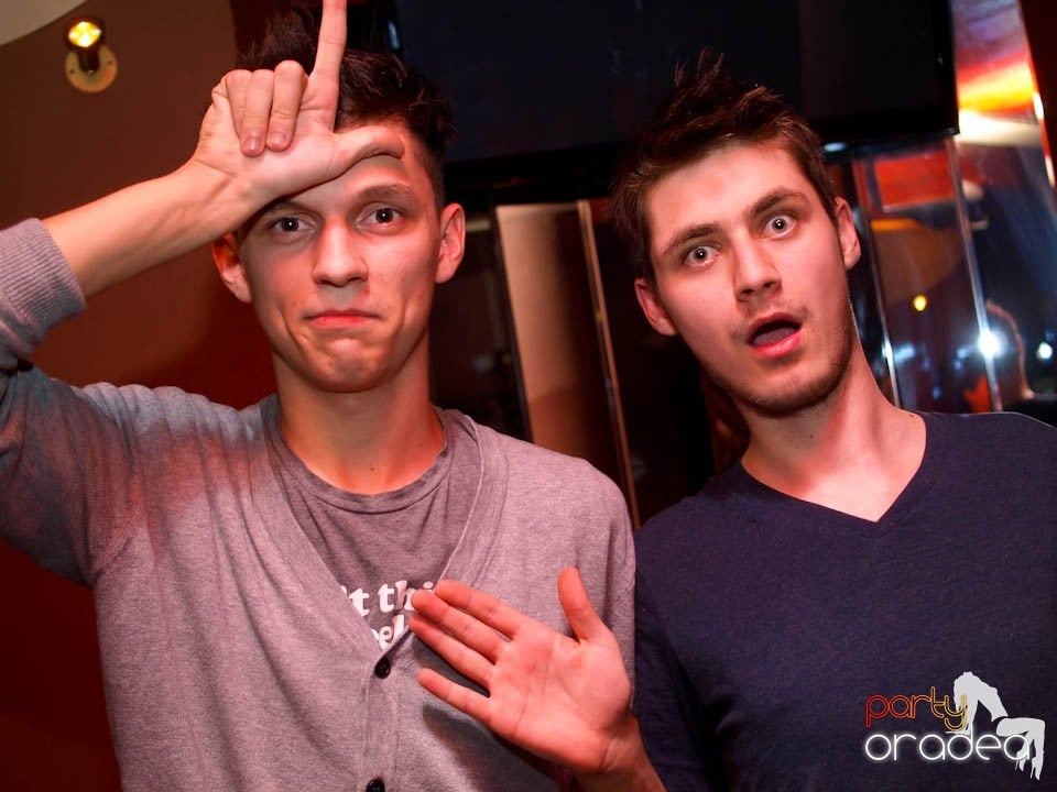 DJ Cristiano la butoane în Chanson, 