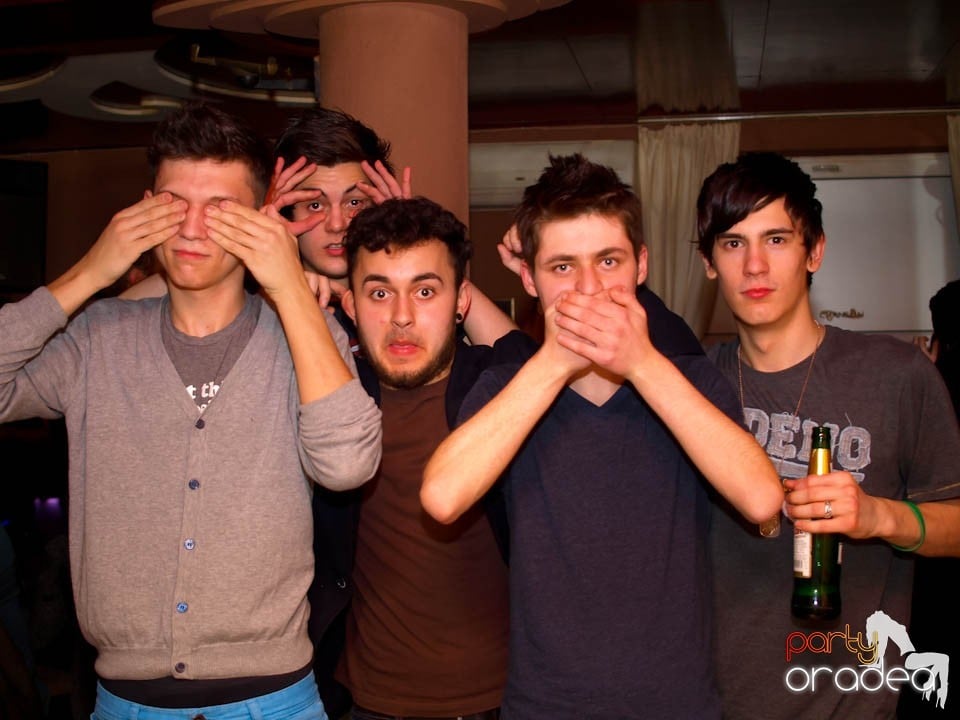 DJ Cristiano la butoane în Chanson, 