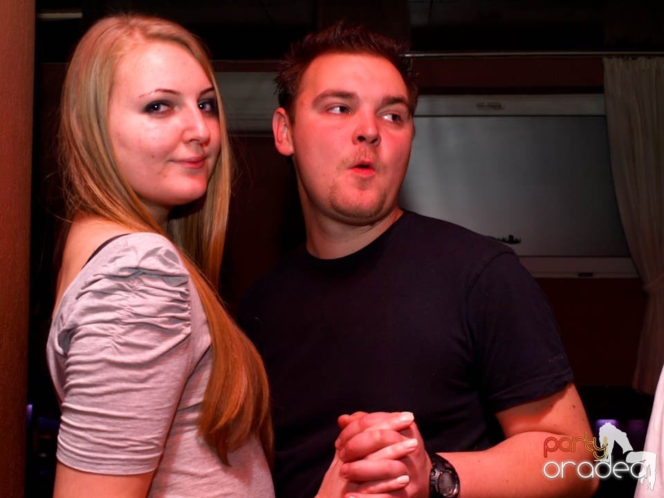 DJ Cristiano la butoane în Chanson, 