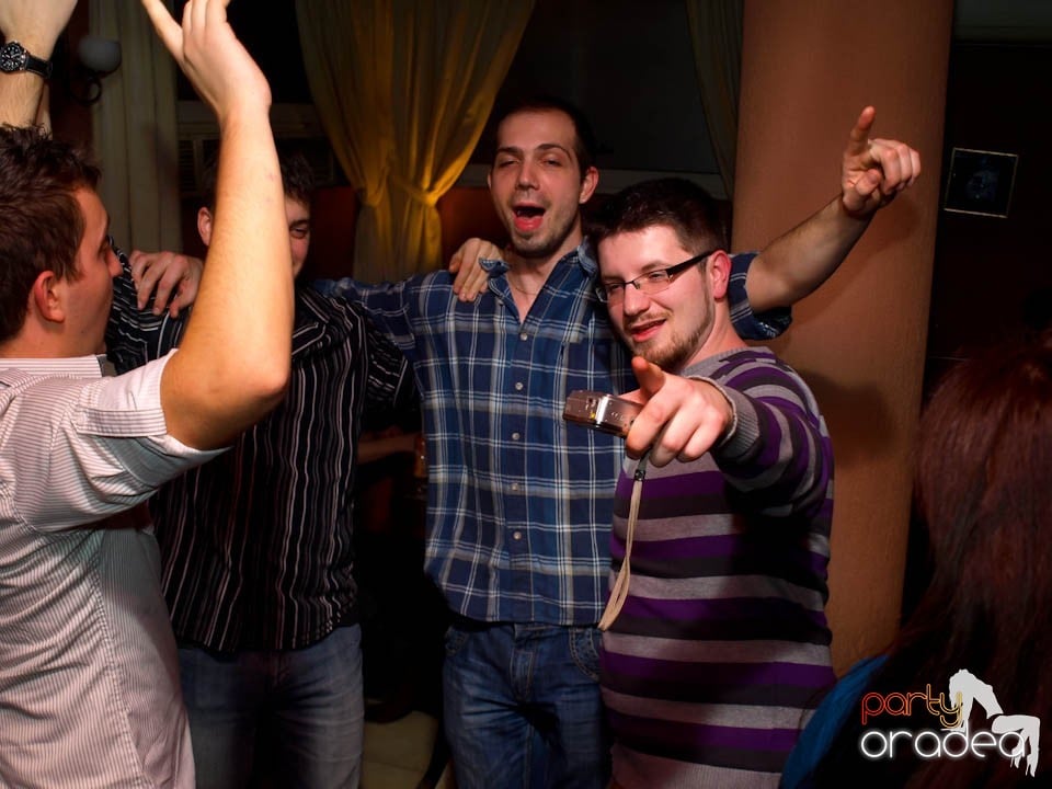 DJ Cristiano la butoane în Chanson, 