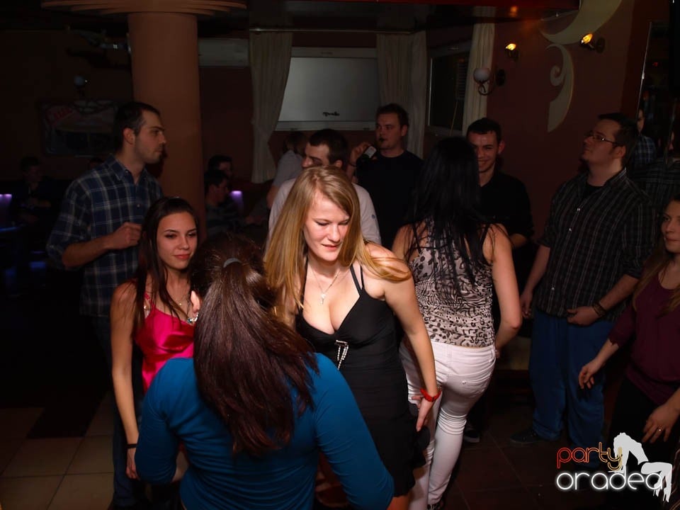 DJ Cristiano la butoane în Chanson, 