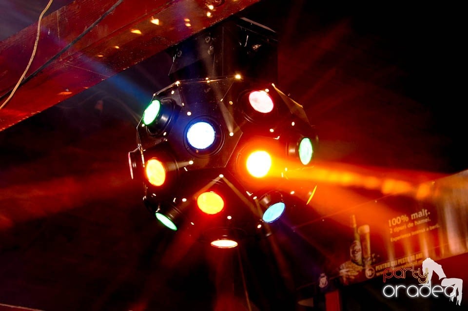 DJ Deka feat. Gabriella în Disco Faház,