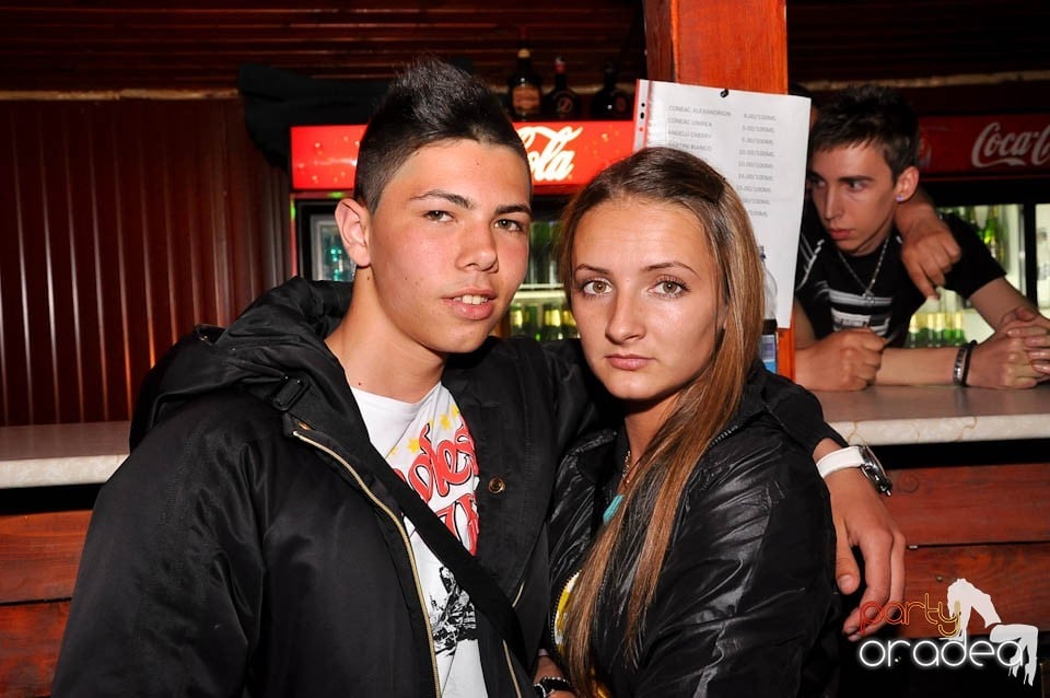 DJ Deka feat. Gabriella în Disco Faház,