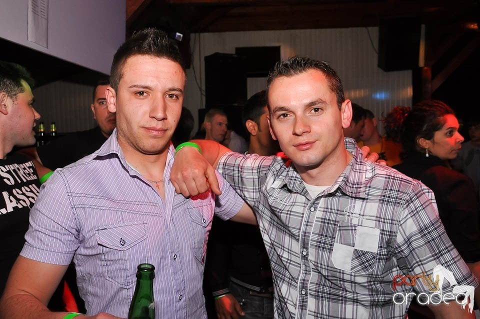 DJ Deka feat. Gabriella în Disco Faház,