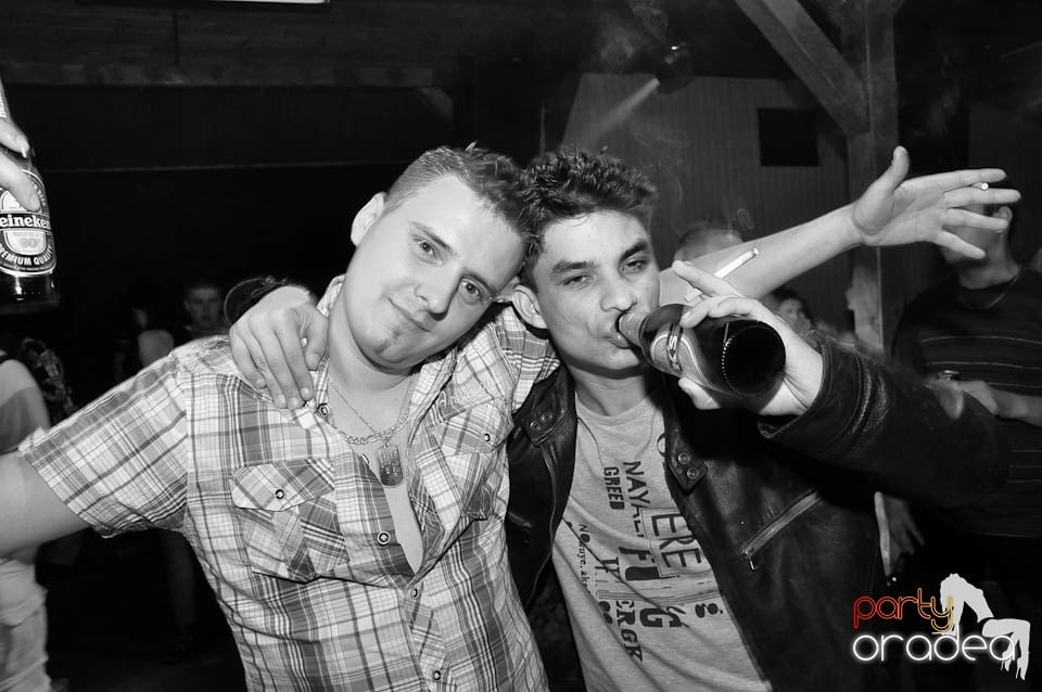 DJ Deka feat. Gabriella în Disco Faház,