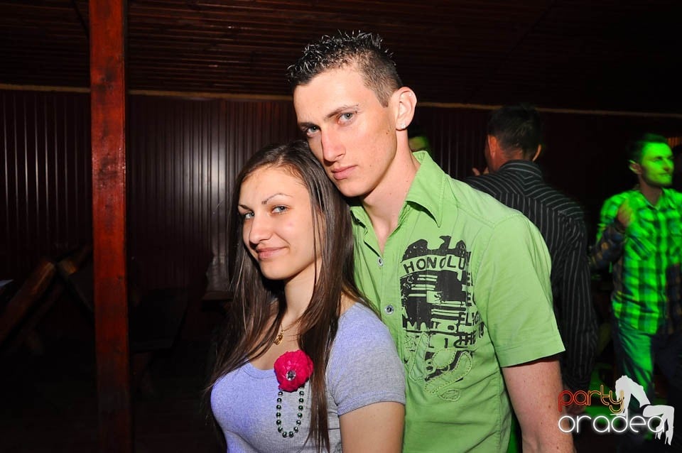 DJ Deka feat. Gabriella în Disco Faház,
