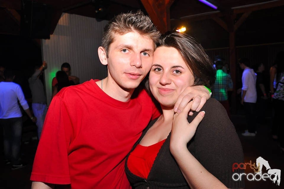 DJ Deka feat. Gabriella în Disco Faház,