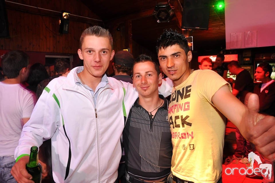 DJ Deka feat. Gabriella în Disco Faház,