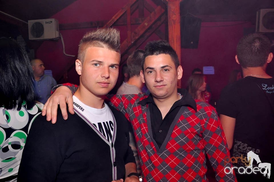 DJ Deka feat. Gabriella în Disco Faház,
