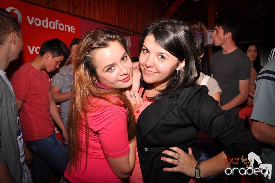 DJ Deka feat. Gabriella în Disco Faház,