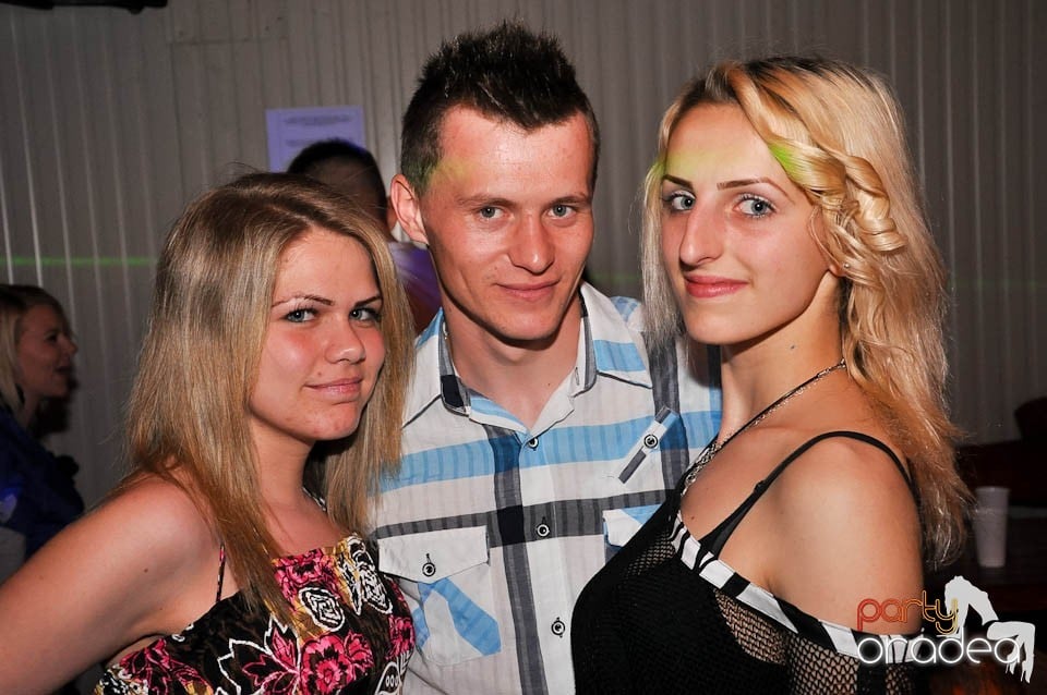 DJ Deka feat. Gabriella în Disco Faház,
