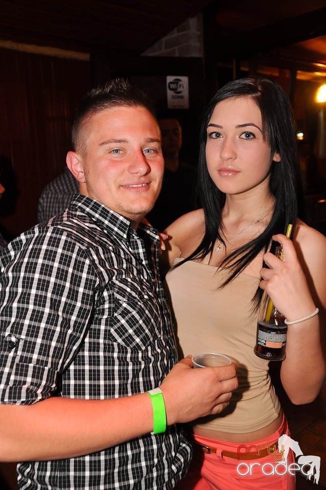 DJ Deka feat. Gabriella în Disco Faház,