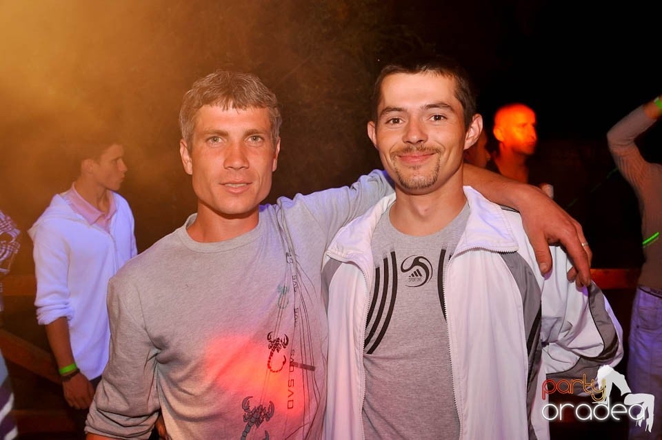 DJ Deka feat. Gabriella în Disco Faház,