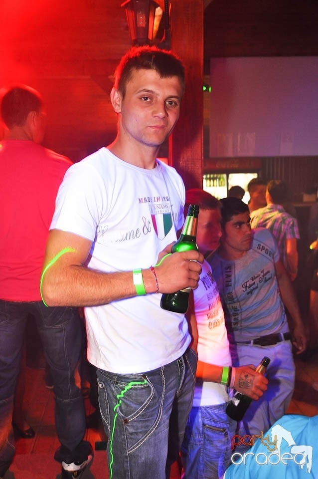 DJ Deka feat. Gabriella în Disco Faház,
