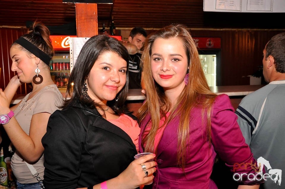 DJ Deka feat. Gabriella în Disco Faház,
