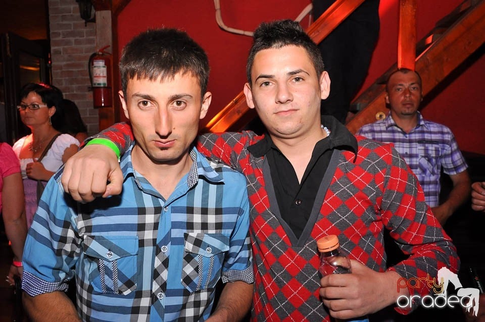 DJ Deka feat. Gabriella în Disco Faház,
