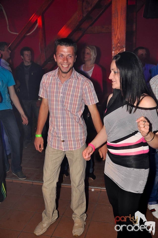 DJ Deka feat. Gabriella în Disco Faház,