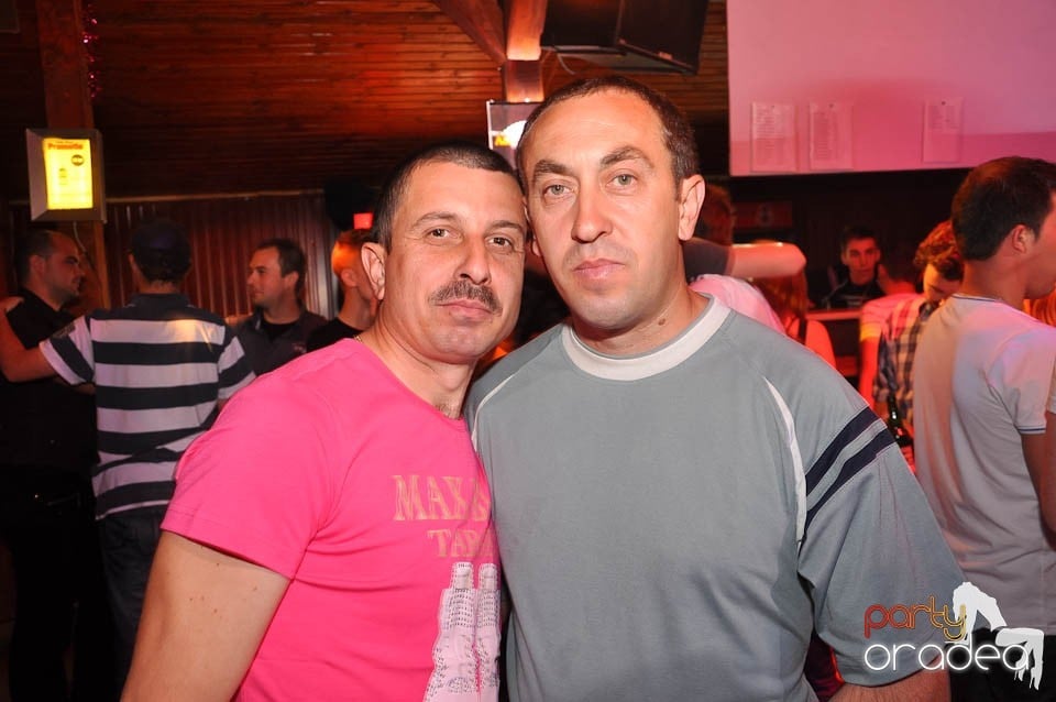 DJ Deka feat. Gabriella în Disco Faház,
