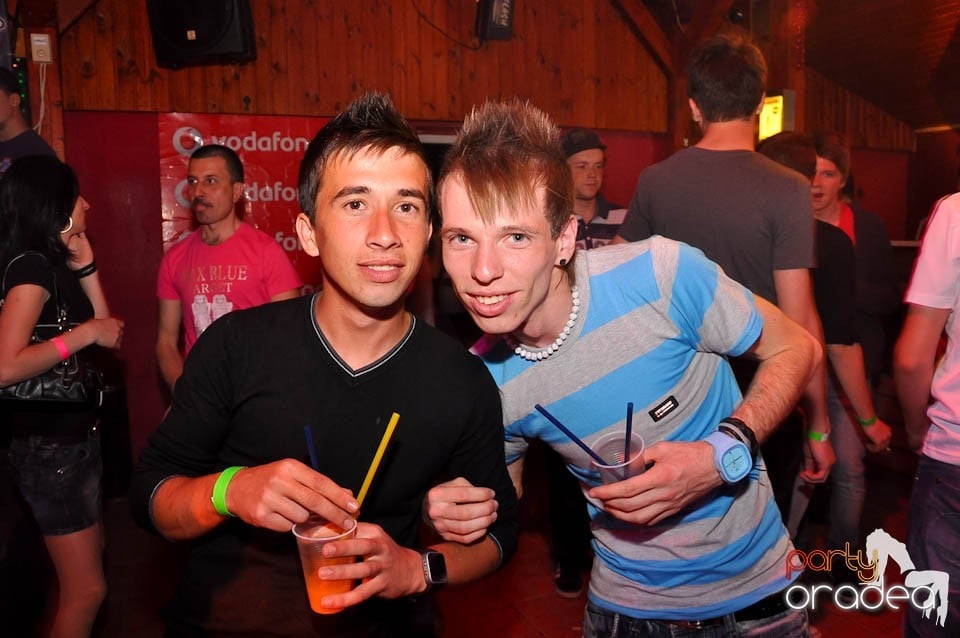DJ Deka feat. Gabriella în Disco Faház,