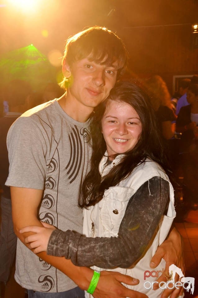 DJ Deka feat. Gabriella în Disco Faház,