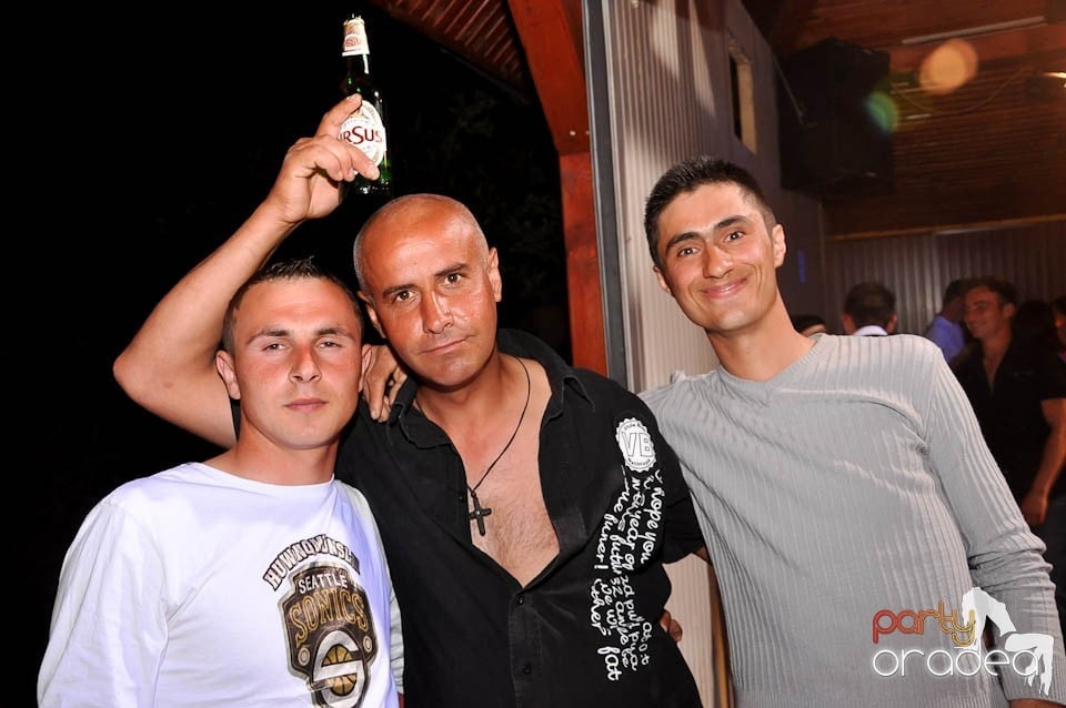 DJ Deka feat. Gabriella în Disco Faház,