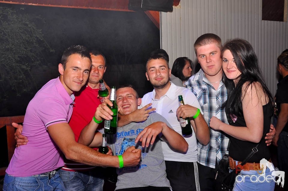 DJ Deka feat. Gabriella în Disco Faház,