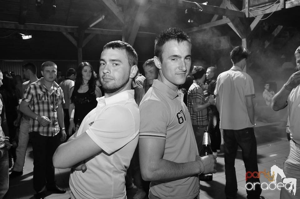 DJ Deka feat. Gabriella în Disco Faház,