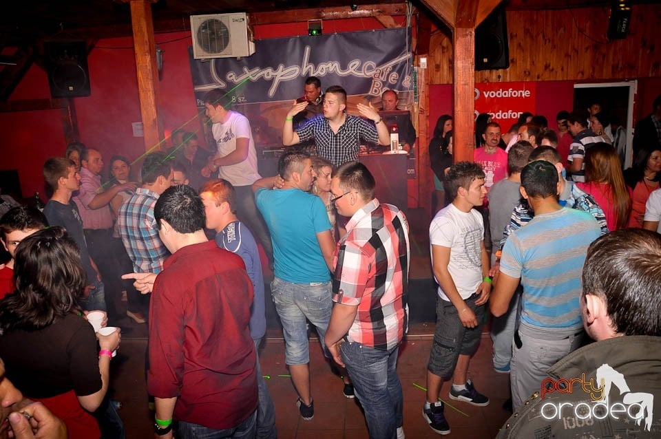 DJ Deka feat. Gabriella în Disco Faház,