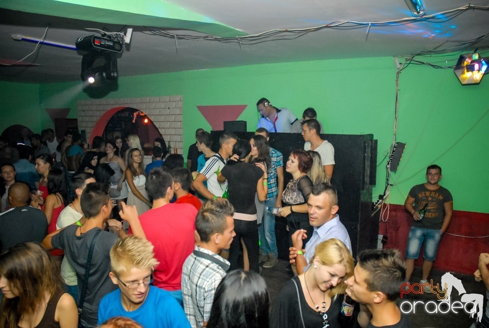 Dj Deka, Royal Party House