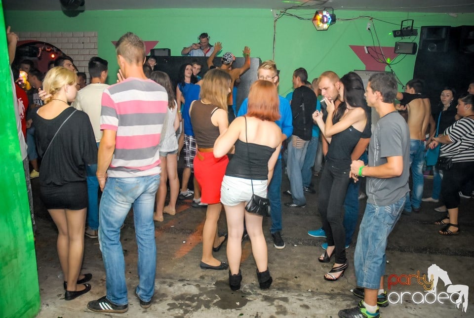 Dj Deka, Royal Party House
